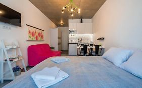 Loft1 Apartment 302